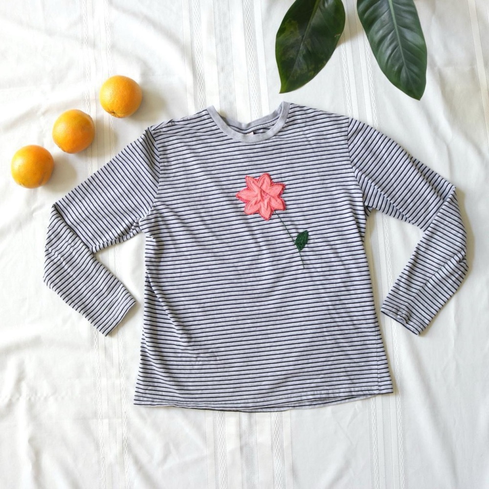 Striped flower long sleeve top
